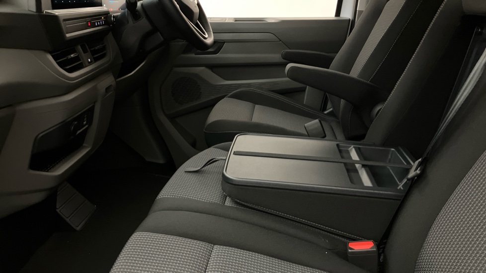 Volkswagen Transporter T32 Swb Electric 160kW 65kWh Commerce Pro Van Auto [5 Plus] - Image 29