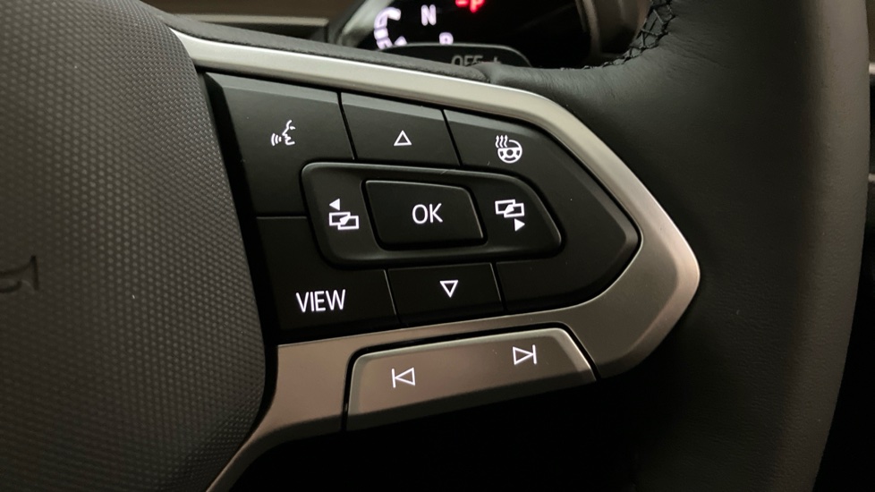 Volkswagen Tayron 1.5 TSI eHybrid Elegance 5dr DSG6 Estate - Image 18