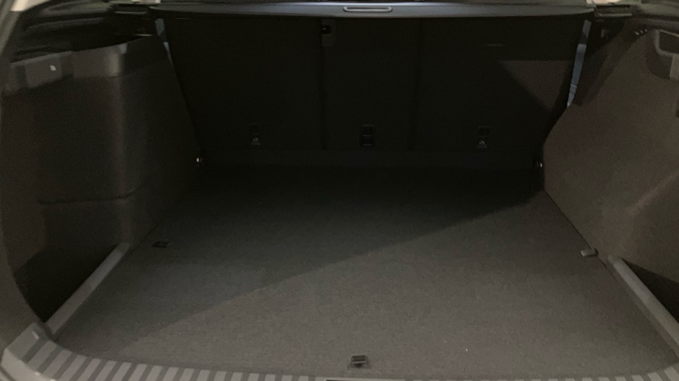 Volkswagen Tayron 1.5 TSI eHybrid Elegance 5dr DSG6 Estate - Image 20