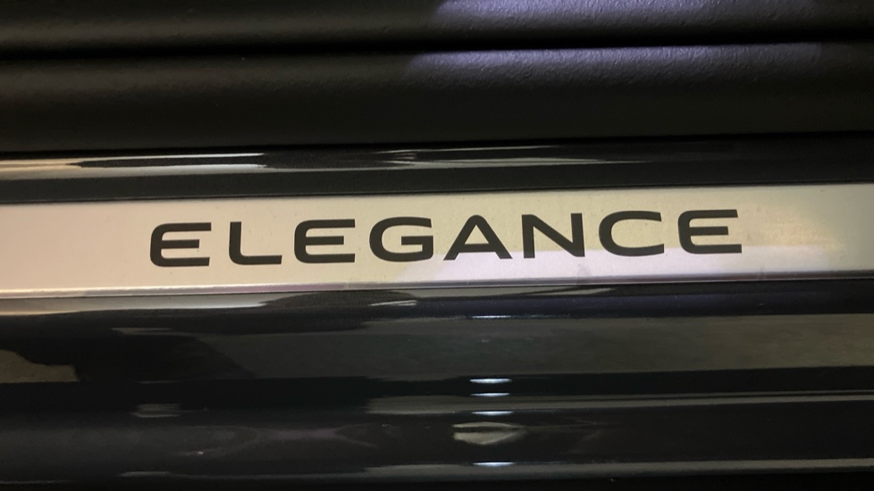 Volkswagen Tayron 1.5 TSI eHybrid Elegance 5dr DSG6 Estate - Image 22