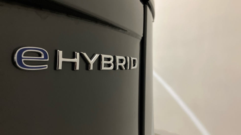 Volkswagen Tayron 1.5 TSI eHybrid Elegance 5dr DSG6 Estate - Image 27