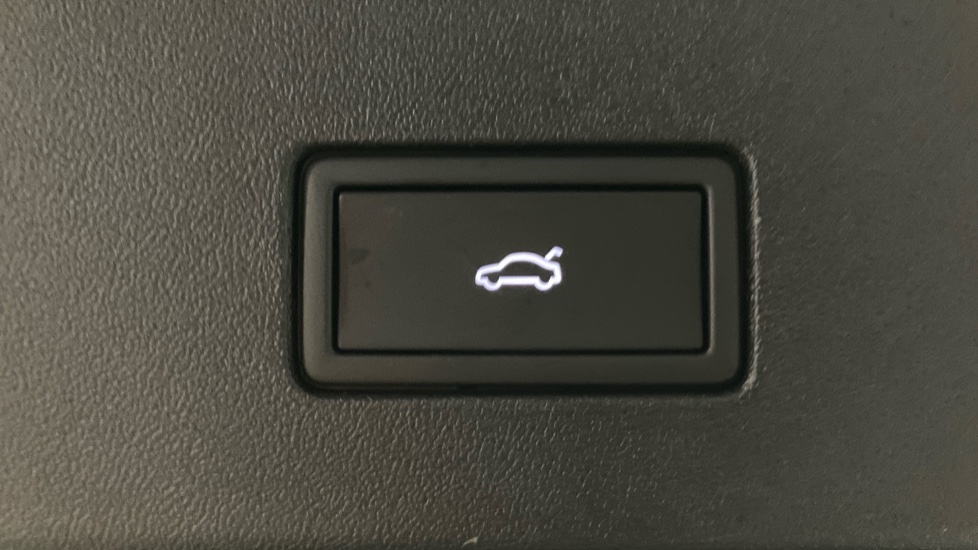 Volkswagen Tayron 1.5 TSI eHybrid Elegance 5dr DSG6 Estate - Image 35