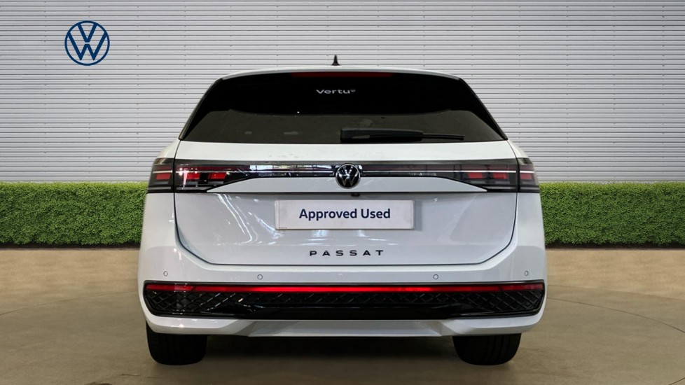 Volkswagen Passat 1.5 TSI eHybrid 272 R-Line 5dr DSG Estate - Image 8