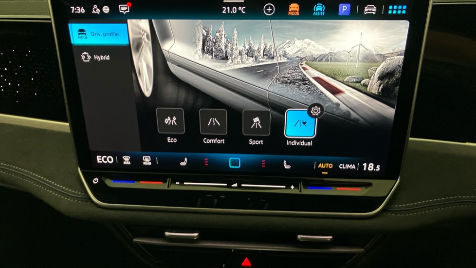 Volkswagen Passat 1.5 TSI eHybrid 272 R-Line 5dr DSG Estate - Image 36