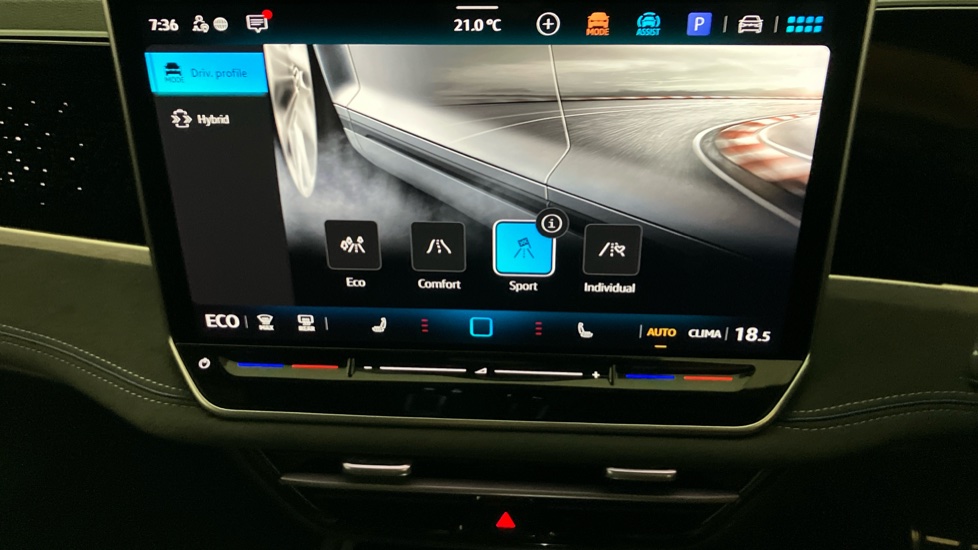 Volkswagen Passat 1.5 TSI eHybrid 272 R-Line 5dr DSG Estate - Image 37