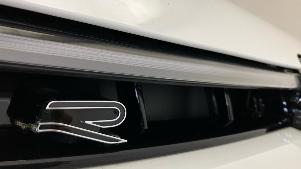 Volkswagen Passat 1.5 TSI eHybrid 272 R-Line 5dr DSG Estate - Image 42