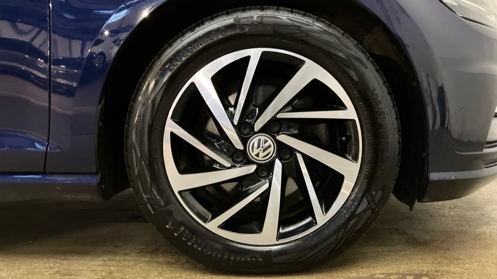 Volkswagen Golf 1.5 TSI EVO Match Edition 5dr Petrol Hatchback - Image 5