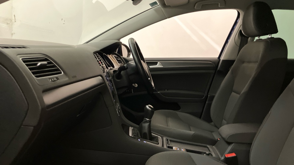 Volkswagen Golf 1.5 TSI EVO Match Edition 5dr Petrol Hatchback - Image 21