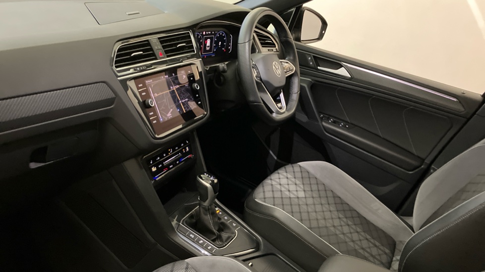 Volkswagen Tiguan 1.5 TSI 150 R-Line Edition 5dr DSG Petrol Estate - Image 2