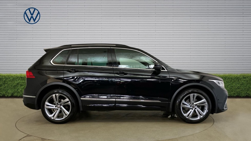 Volkswagen Tiguan 1.5 TSI 150 R-Line Edition 5dr DSG Petrol Estate - Image 4