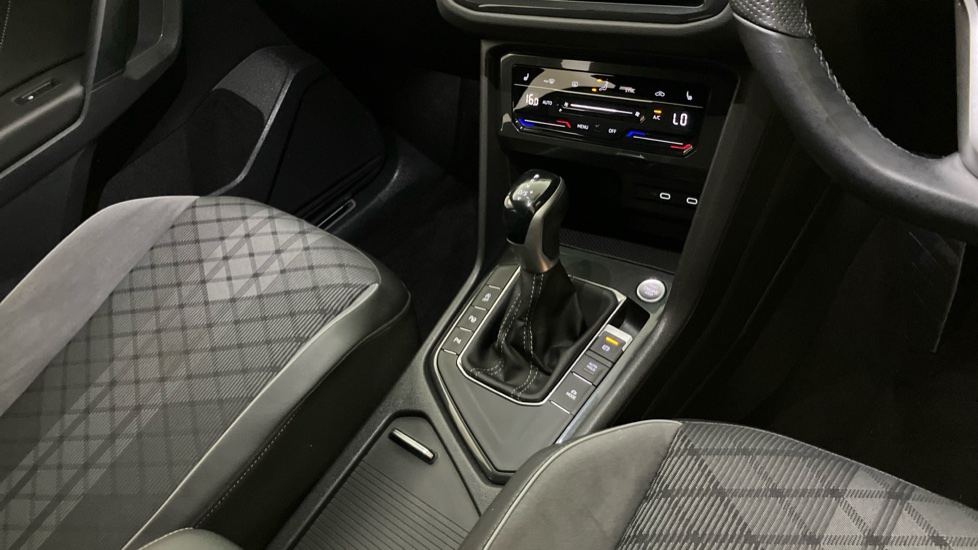 Volkswagen Tiguan 1.5 TSI 150 R-Line Edition 5dr DSG Petrol Estate - Image 14