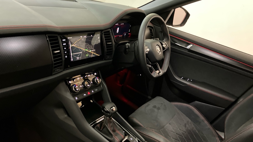 Skoda Kodiaq 2.0 TSI 245 vRS 4x4 5dr DSG [7 Seat] Petrol Estate - Image 2