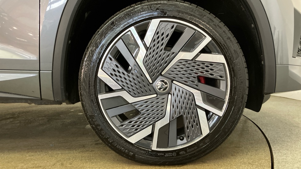 Skoda Kodiaq 2.0 TSI 245 vRS 4x4 5dr DSG [7 Seat] Petrol Estate - Image 5