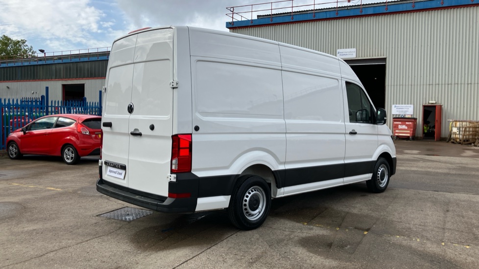 Volkswagen Crafter Cr35 Mwb Diesel Fwd 2.0 TDI 140PS Commerce Plus High Roof Van - Image 29