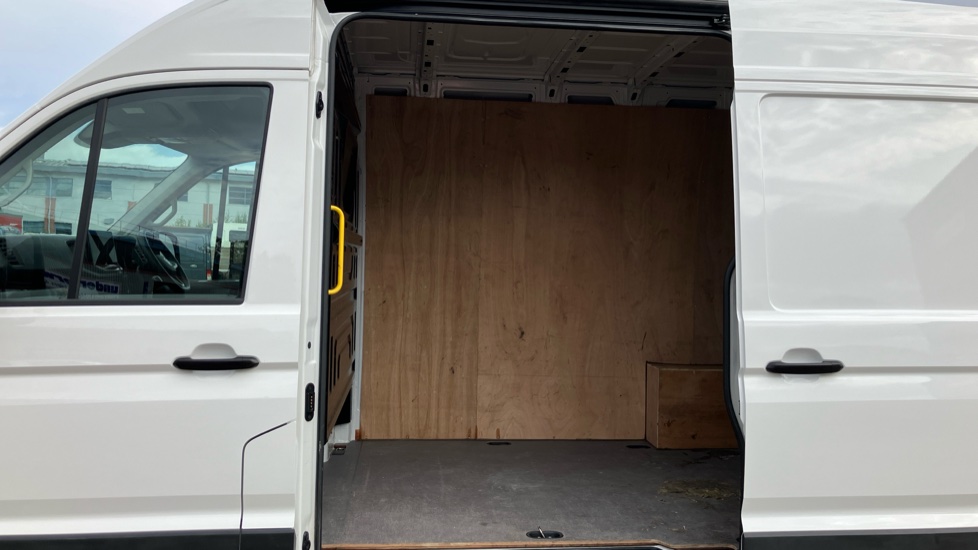Volkswagen Crafter Cr35 Mwb Diesel Fwd 2.0 TDI 140PS Commerce Plus High Roof Van - Image 32