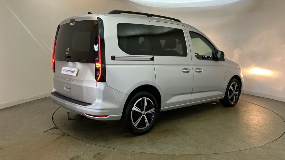 Volkswagen Caddy 1.5 TSI Life 5dr DSG Petrol Estate - Image 42