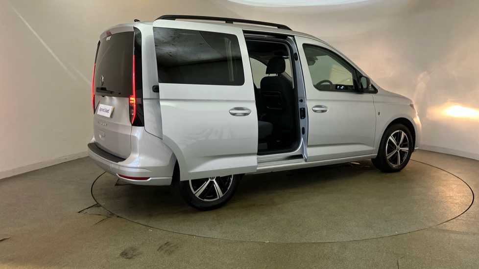 Volkswagen Caddy 1.5 TSI Life 5dr DSG Petrol Estate - Image 44