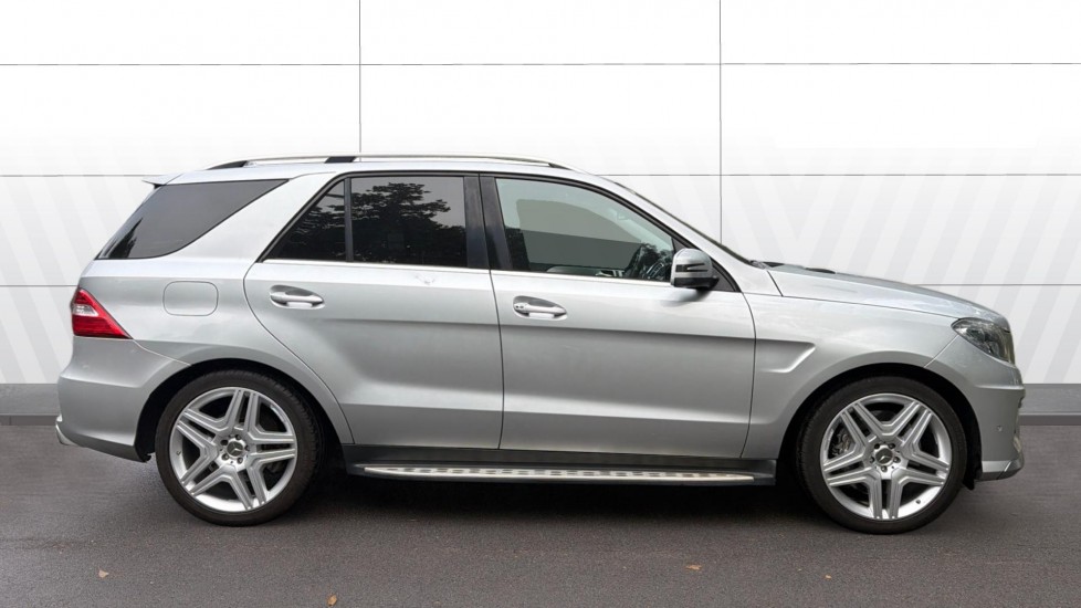 Mercedes-AMG M-Class ML63 AMG 5dr Auto Petrol Station Wagon - Image 5