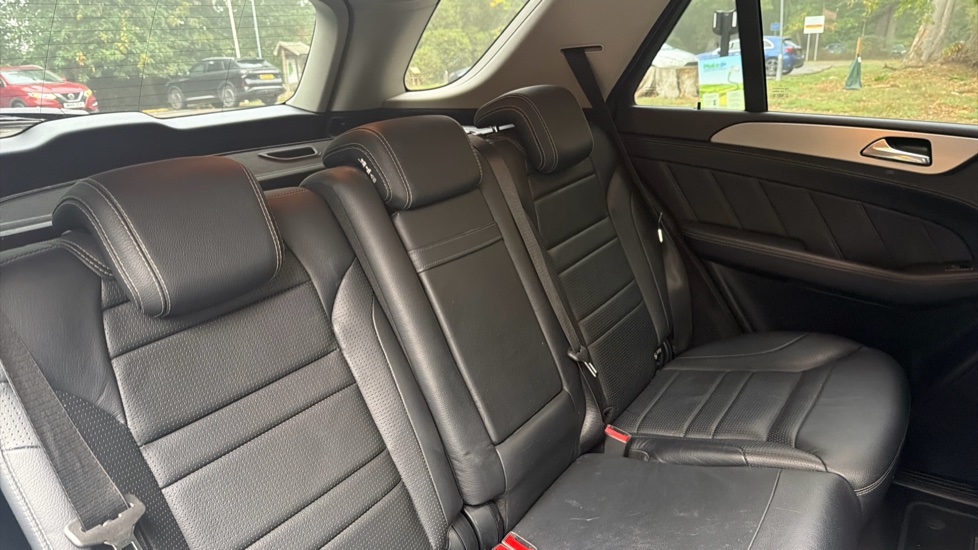 Mercedes-AMG M-Class ML63 AMG 5dr Auto Petrol Station Wagon - Image 16