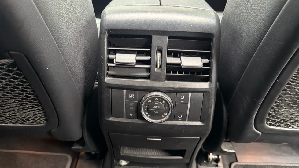 Mercedes-AMG M-Class ML63 AMG 5dr Auto Petrol Station Wagon - Image 19