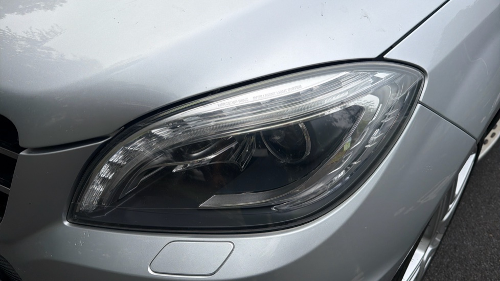 Mercedes-AMG M-Class ML63 AMG 5dr Auto Petrol Station Wagon - Image 24
