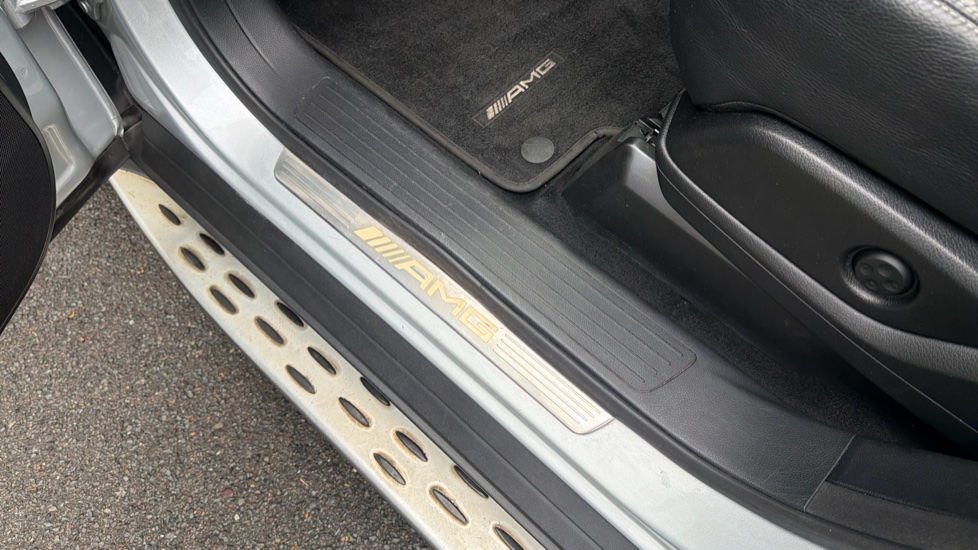 Mercedes-AMG M-Class ML63 AMG 5dr Auto Petrol Station Wagon - Image 32