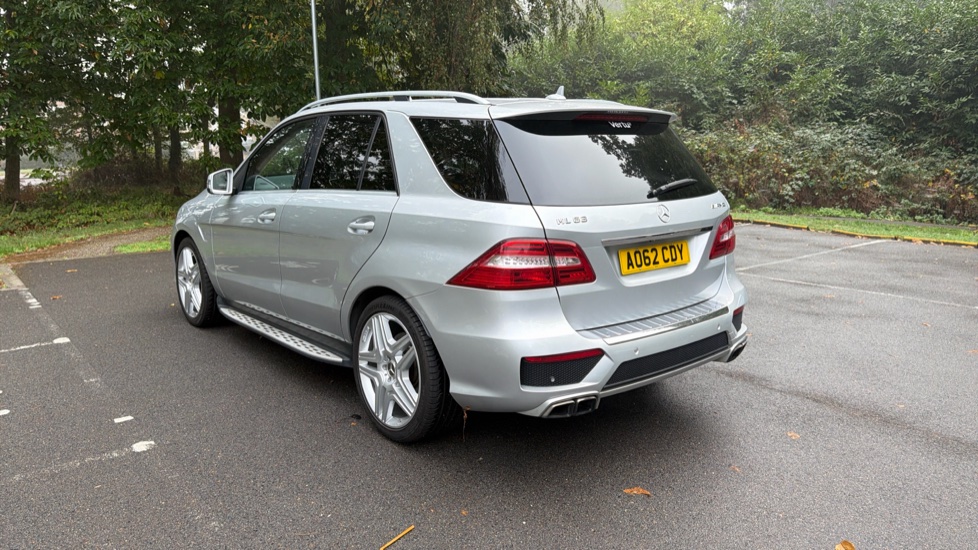Mercedes-AMG M-Class ML63 AMG 5dr Auto Petrol Station Wagon - Image 35