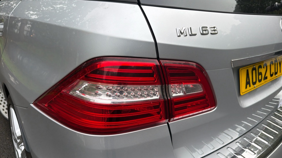Mercedes-AMG M-Class ML63 AMG 5dr Auto Petrol Station Wagon - Image 37