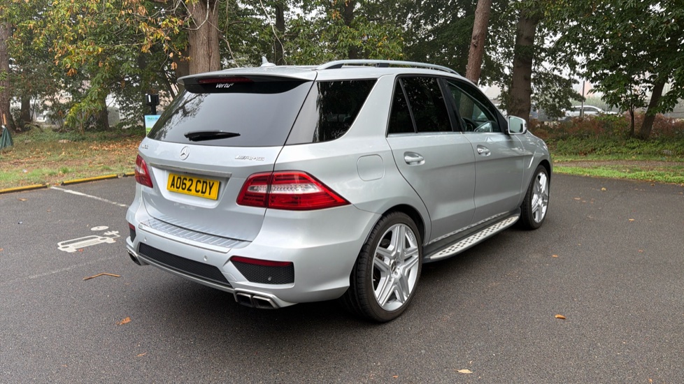 Mercedes-AMG M-Class ML63 AMG 5dr Auto Petrol Station Wagon - Image 39