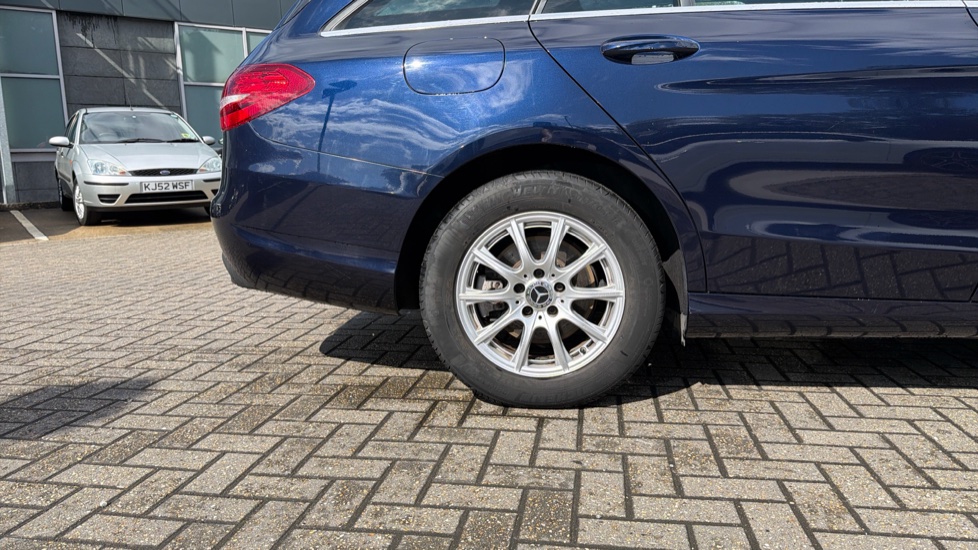 Mercedes-Benz C-Class C250d SE 5dr 9G-Tronic Diesel Estate - Image 7