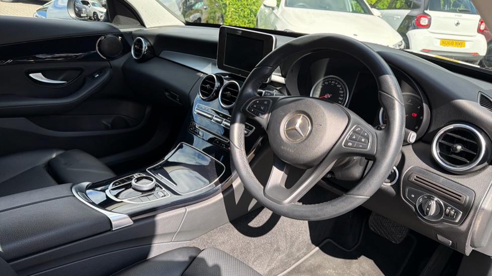 Mercedes-Benz C-Class C250d SE 5dr 9G-Tronic Diesel Estate - Image 11