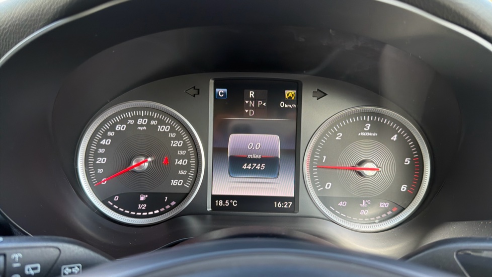 Mercedes-Benz C-Class C250d SE 5dr 9G-Tronic Diesel Estate - Image 18