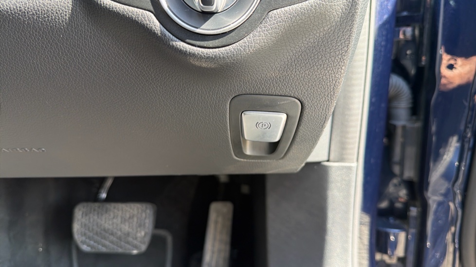 Mercedes-Benz C-Class C250d SE 5dr 9G-Tronic Diesel Estate - Image 40
