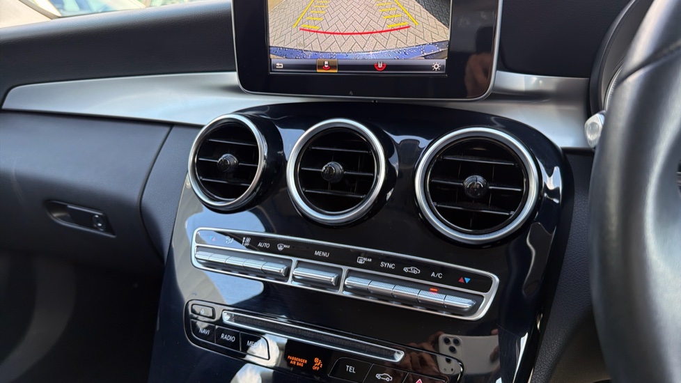 Mercedes-Benz C-Class C250d SE 5dr 9G-Tronic Diesel Estate - Image 42