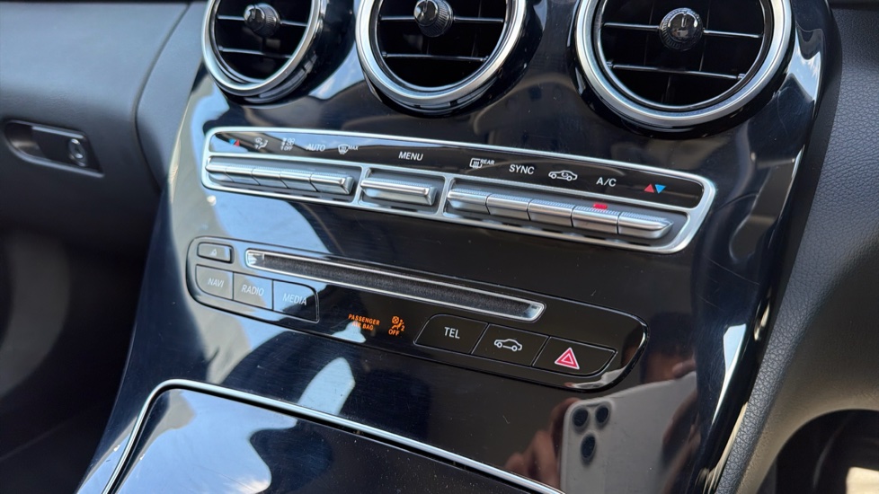 Mercedes-Benz C-Class C250d SE 5dr 9G-Tronic Diesel Estate - Image 43