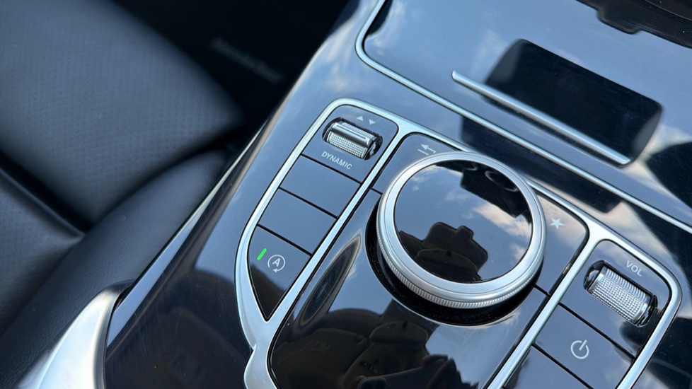 Mercedes-Benz C-Class C250d SE 5dr 9G-Tronic Diesel Estate - Image 45