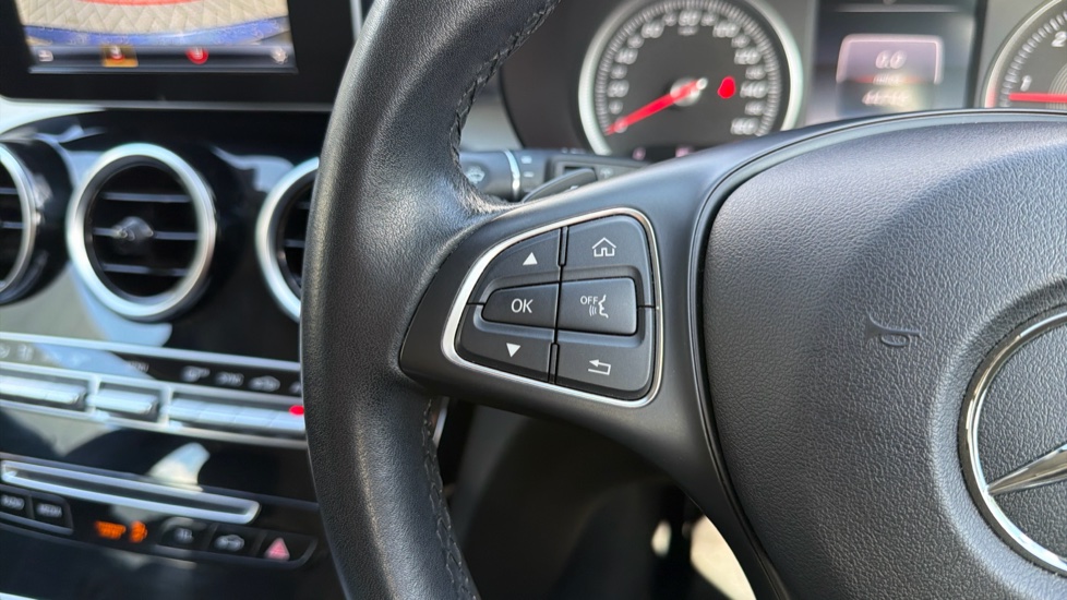 Mercedes-Benz C-Class C250d SE 5dr 9G-Tronic Diesel Estate - Image 47
