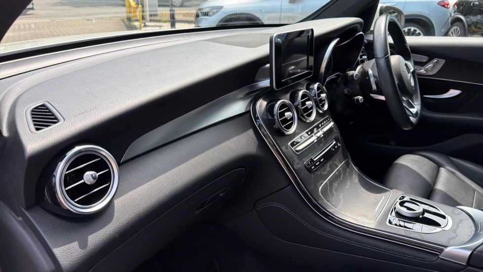 Mercedes-Benz GLC Coupe GLC 250d 4Matic AMG Line Premium 5dr 9G-Tronic Diesel Estate - Image 32