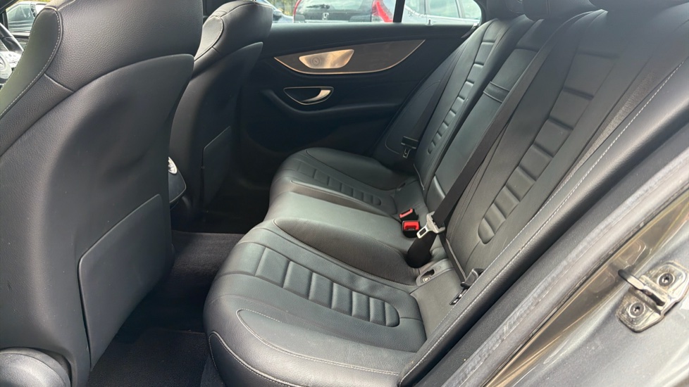 Mercedes-Benz CLS Coupe CLS 450 4Matic AMG Line Premium Plus 4dr 9G-Tronic Petrol Saloon - Image 33