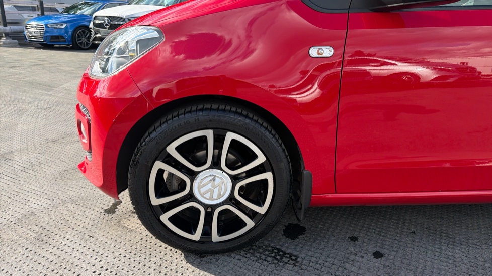 Volkswagen Up 1.0 High Up 5dr Petrol Hatchback - Image 25