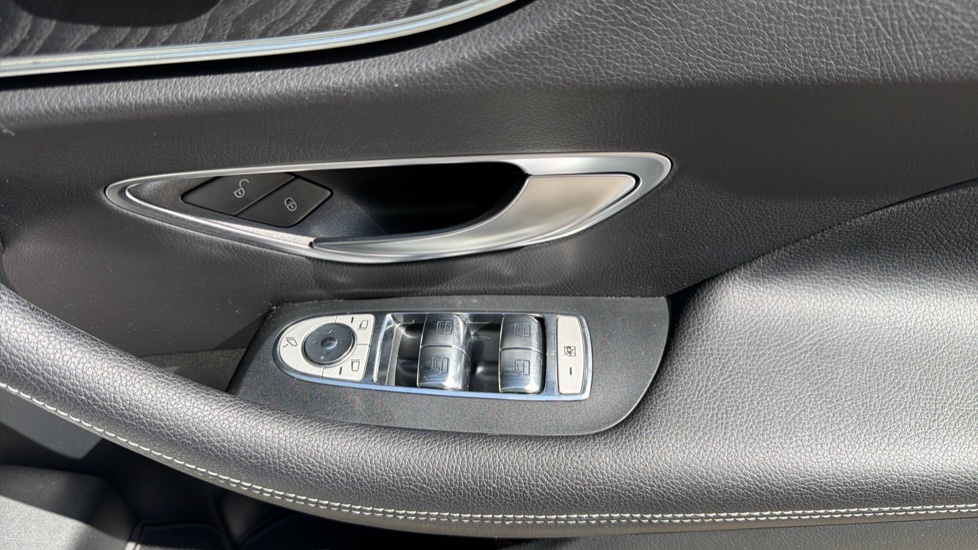 Mercedes-Benz E-Class E220d AMG Line Premium 2dr 9G-Tronic Diesel Cabriolet - Image 37