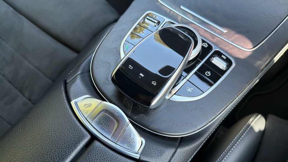 Mercedes-Benz E-Class E220d AMG Line Premium 2dr 9G-Tronic Diesel Cabriolet - Image 42