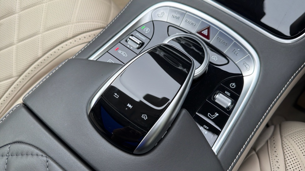 Mercedes-Benz S-Class Maybach S650 4dr Auto Petrol Saloon - Image 13