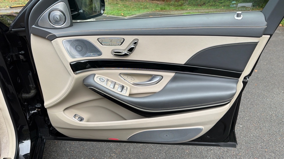 Mercedes-Benz S-Class Maybach S650 4dr Auto Petrol Saloon - Image 28