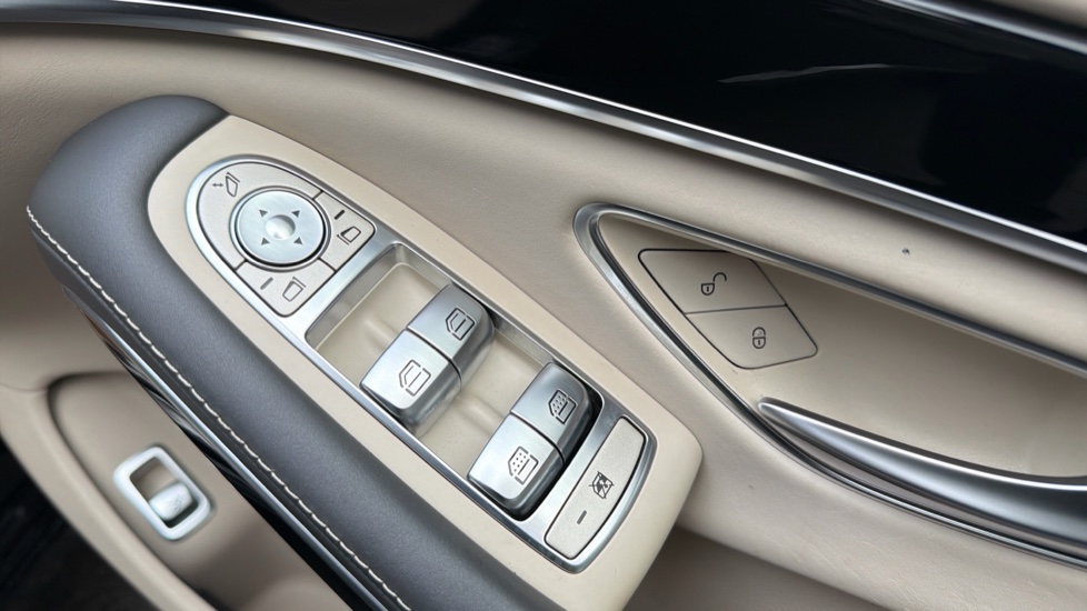 Mercedes-Benz S-Class Maybach S650 4dr Auto Petrol Saloon - Image 32
