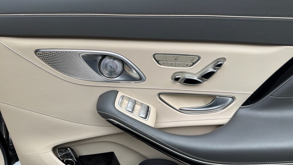 Mercedes-Benz S-Class Maybach S650 4dr Auto Petrol Saloon - Image 38