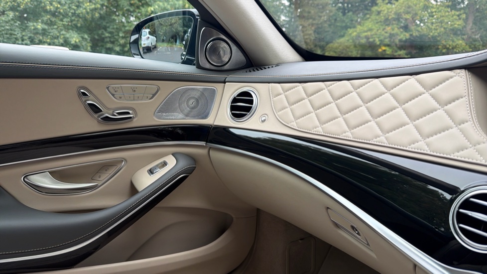 Mercedes-Benz S-Class Maybach S650 4dr Auto Petrol Saloon - Image 49