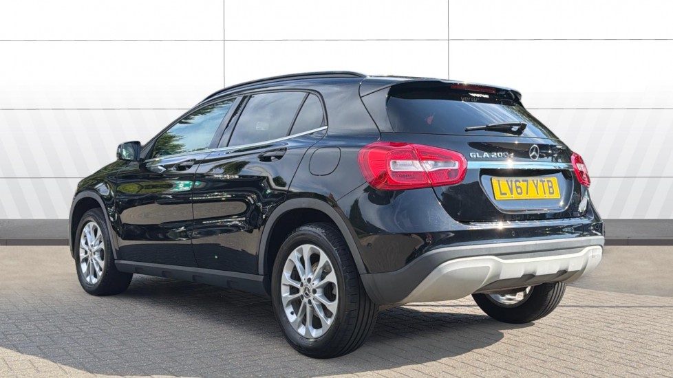 Mercedes-Benz GLA 200d SE Executive 5dr Auto Diesel Hatchback - Image 2