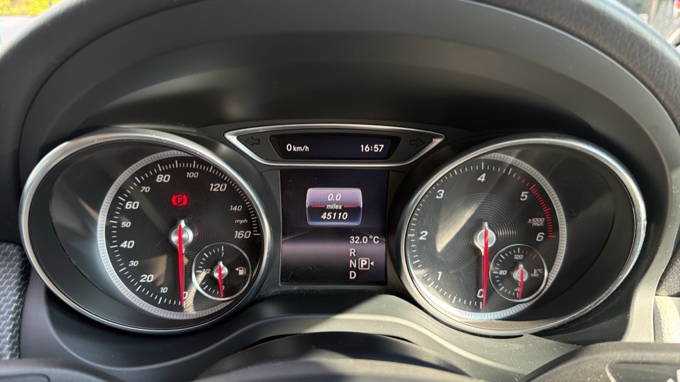 Mercedes-Benz GLA 200d SE Executive 5dr Auto Diesel Hatchback - Image 18