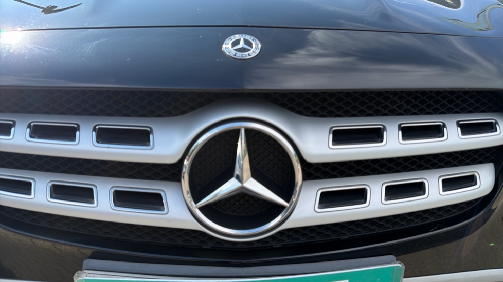 Mercedes-Benz GLA 200d SE Executive 5dr Auto Diesel Hatchback - Image 25